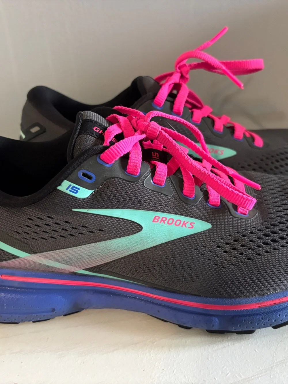 Brooks Ghost 15 Women’s Running Shoes - Black with Teal & Hot Pink